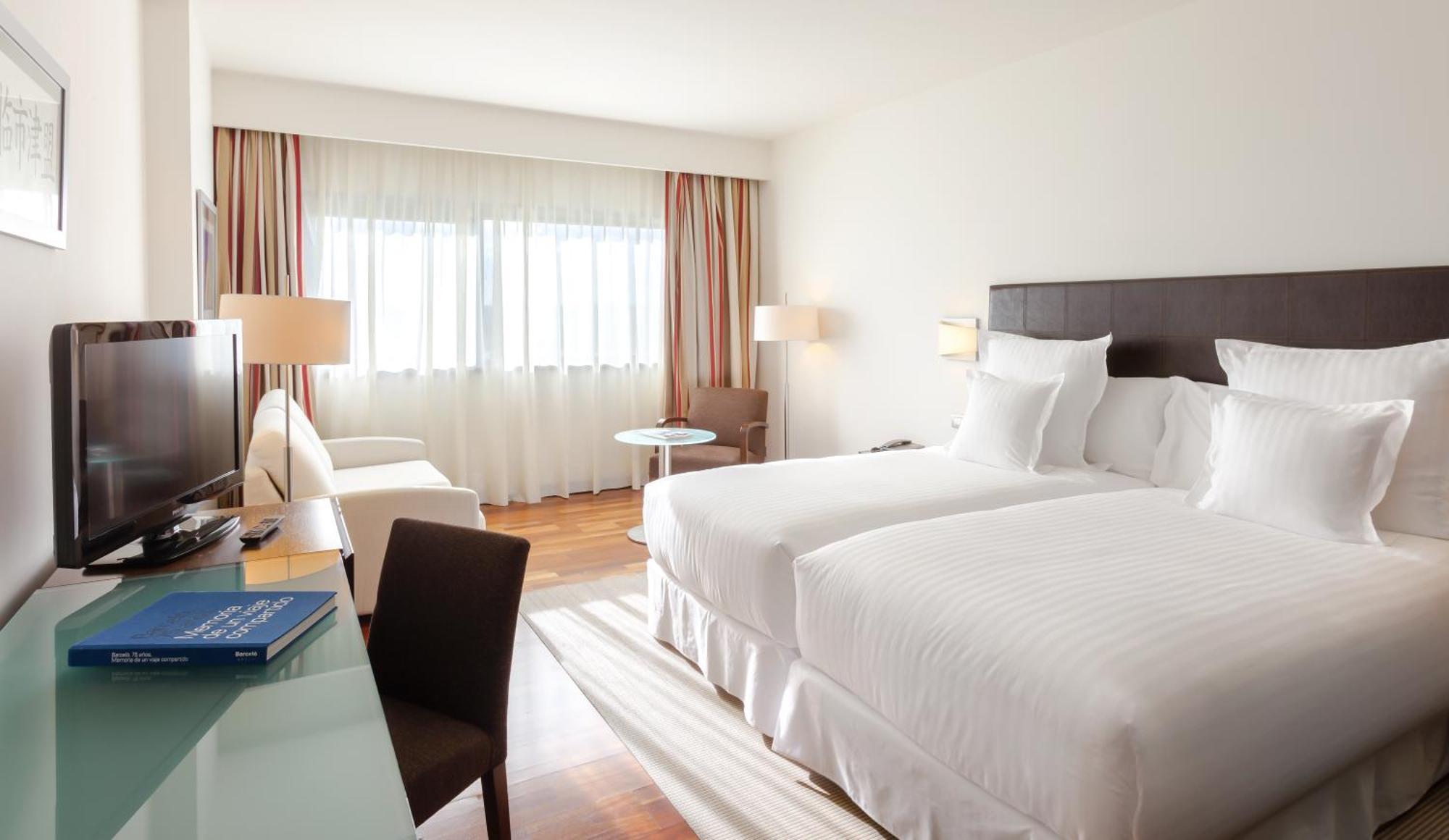 Occidental Aranjuez Hotel Exterior photo